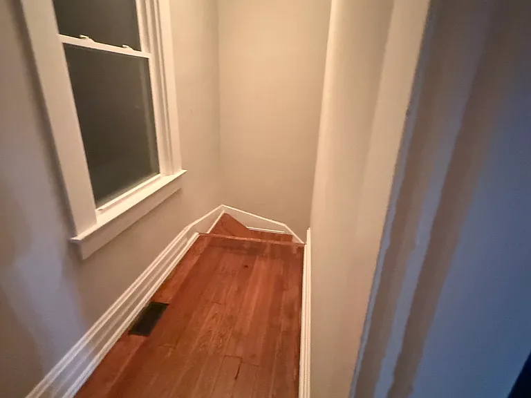 639 Watkins St — Photo 5