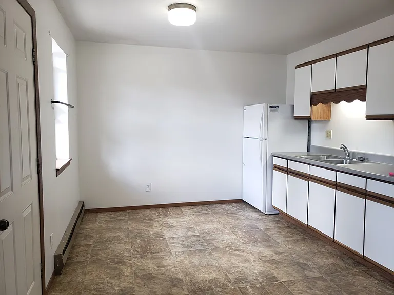 1130 Grand Ave — Photo 1