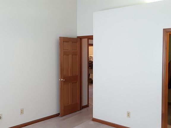 3rd image of 10610 Sedgegrass Dr