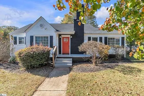 218 Beatrice St Photo 1