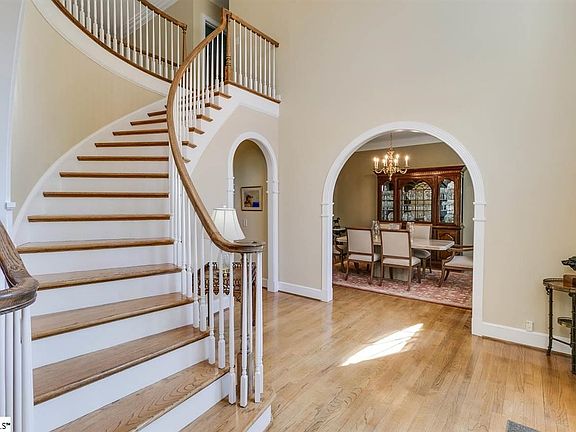 2nd image of 1 Ryedale Ct