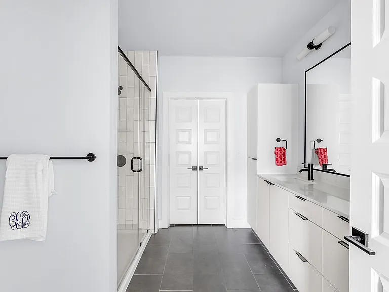 2500 Longview St #202 — Photo 18