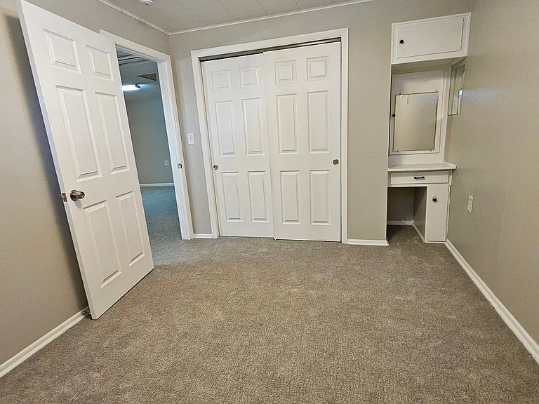 10841 Mildred Dr — Photo 11
