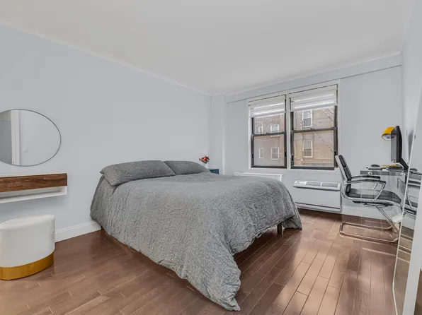 333 East 34th Street image 6 of 9