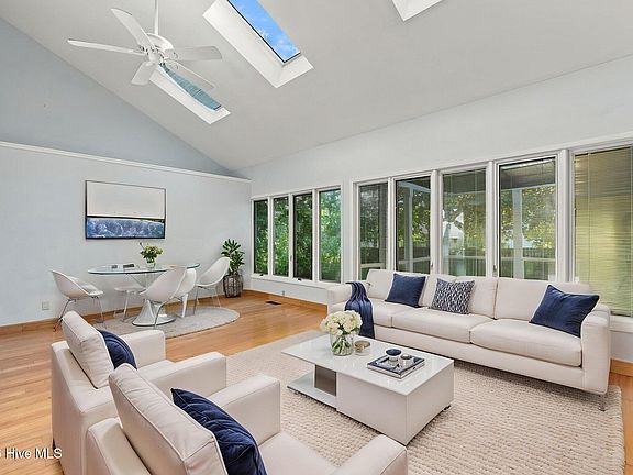 2nd image of 8114 Timber Ridge Road
