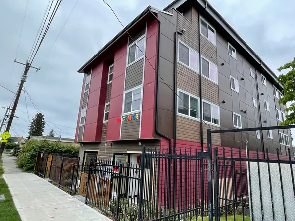 9029 16th Ave SW #401, Seattle, WA 98106