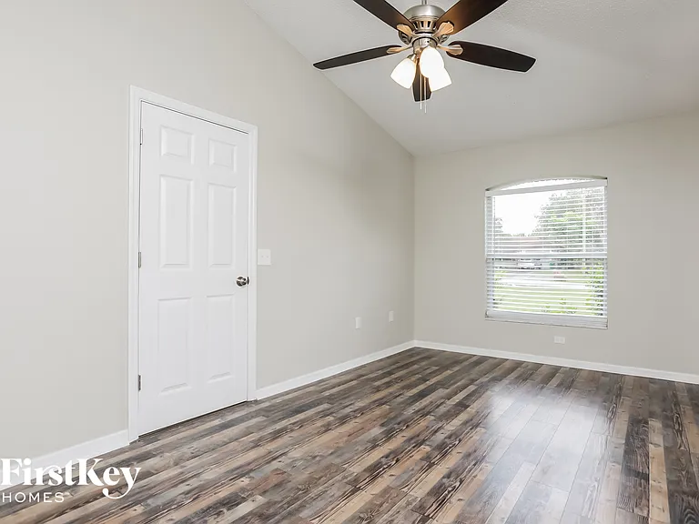 662 Armadillo Dr — Photo 7