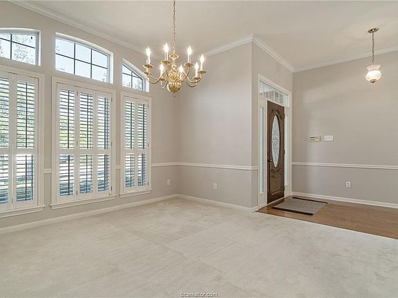 2nd image of 4910 Bay Oaks Ct