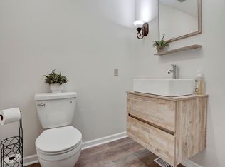 521 Woodman Dr, Fuquay Varina, NC 27526