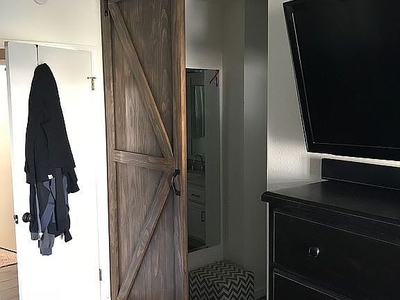 5th image of 5343 Carlo Ct