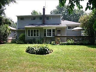 4th image of 1360 Lakeshore Dr