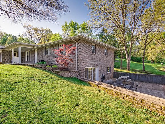 2nd image of 2501 Cheryl Dr