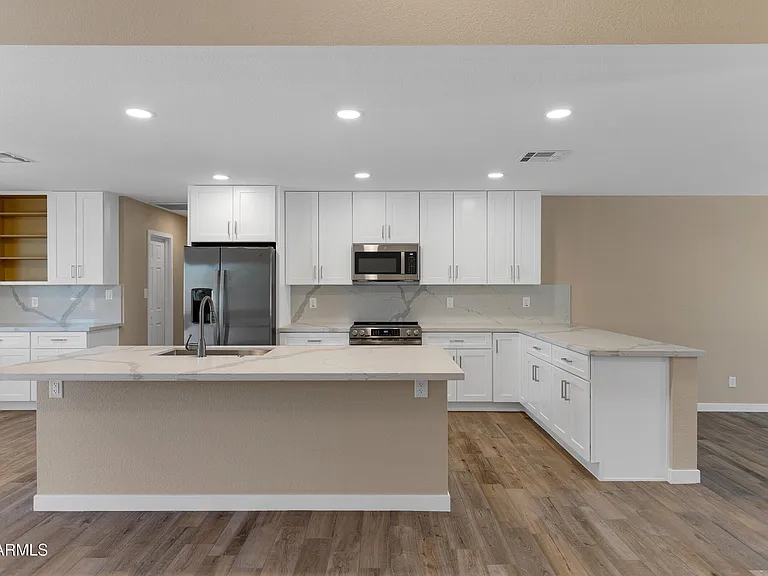18408 N 46th Dr — Photo 12