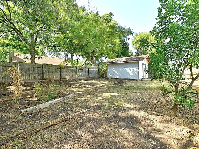 6209 Harwin Ln — Photo 24