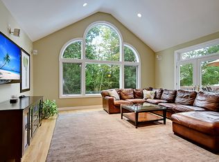 5 Silver Spring Rd, East Hanover, NJ 07936