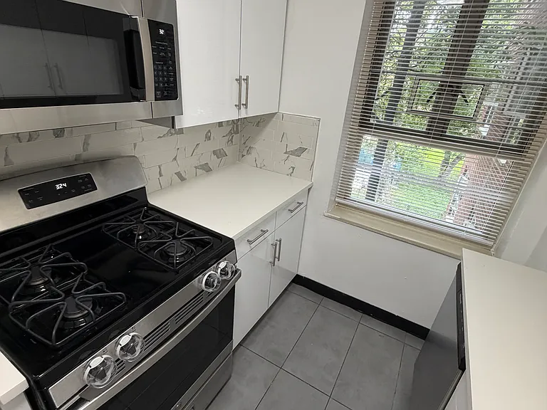 192-10B 69th Ave #2 — Photo 6