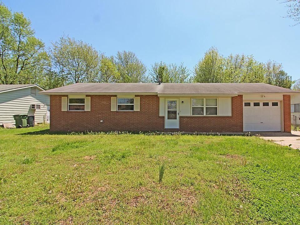 1st image of 1304 W Acorn Dr
