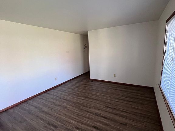 2nd image of 1660 Broadmoor Ave