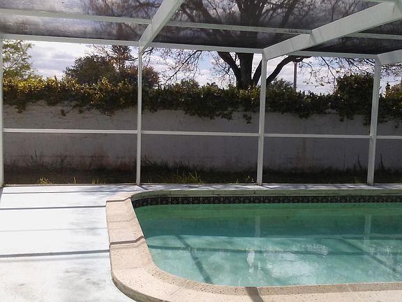 Screened & Privacy Wall