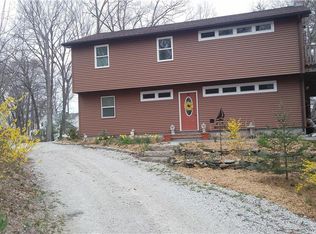 11 Oak Lane, Pascoag, RI 02839