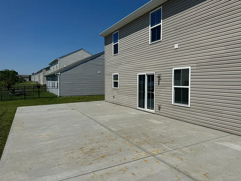204 Dietz Dr — Photo 36