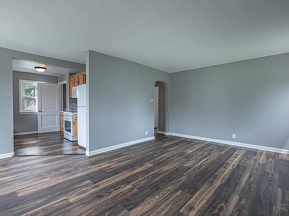 5th image of 2923 Princeton Ave