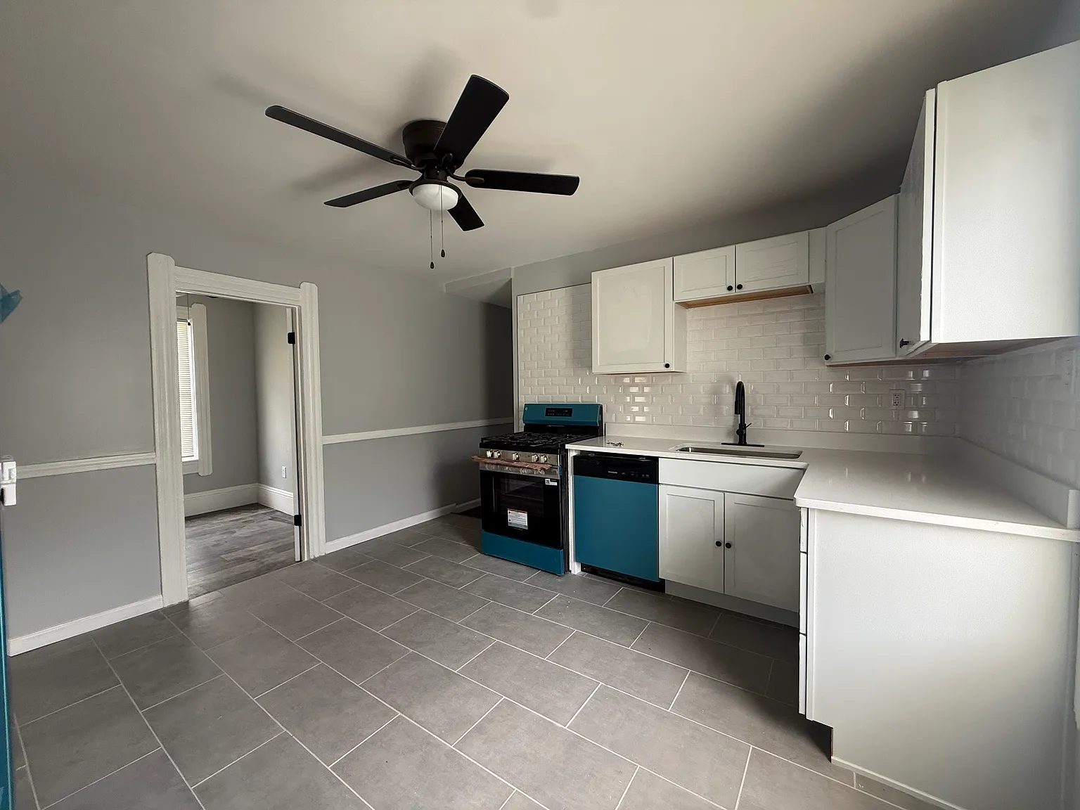 2 bed, $1,400 — Photo 3