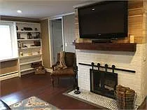 5 bed, 1.5 bath, 1984 sqft, $2,900 — Photo 2