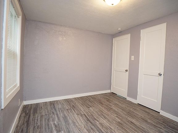 5th image of 1125 W Rose St