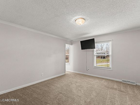 4th image of 1112 Dogwood Dr