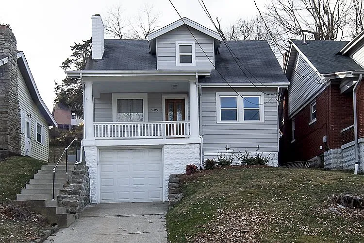 229 Beech Rd photo 1