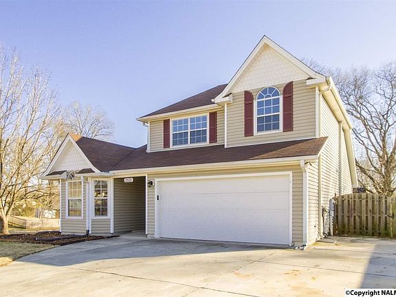 3rd image of 2531 Bonnie Oaks Dr SW