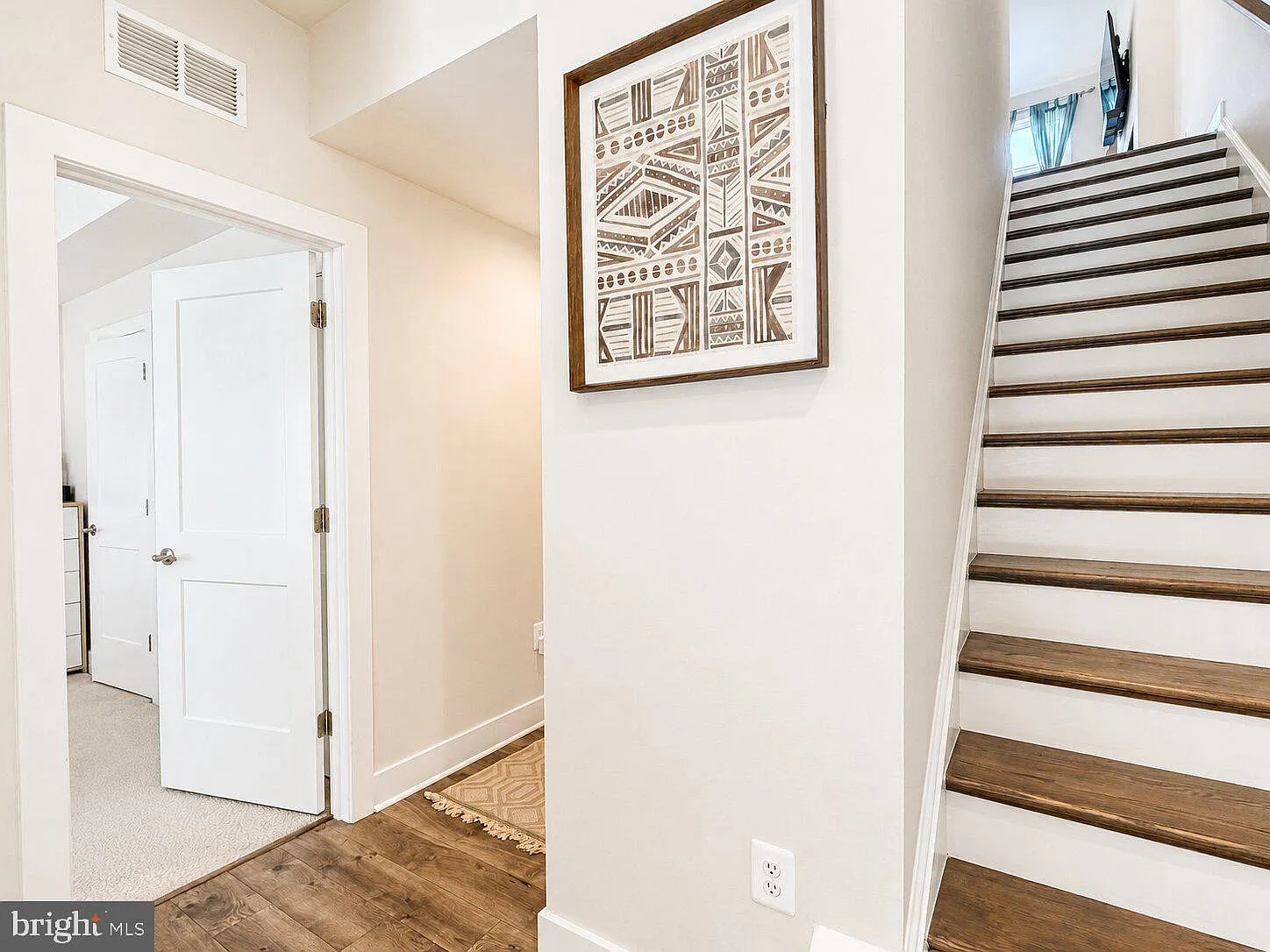 4 bed, 3.5 bath, 2141 sqft, $3,900 — Photo 4