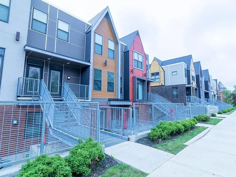 The King Apartments — Photo 3