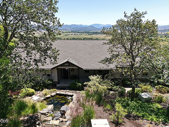 5th image of 2089 Riley Rd