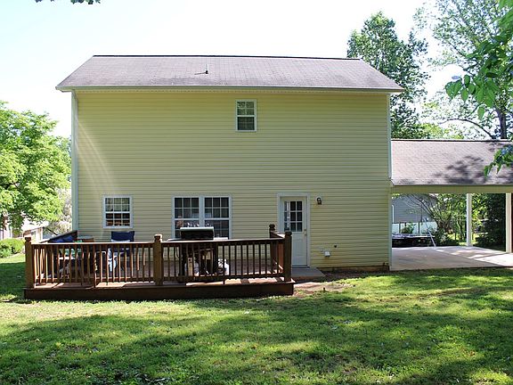 5th image of 138 Dorset Ln SE