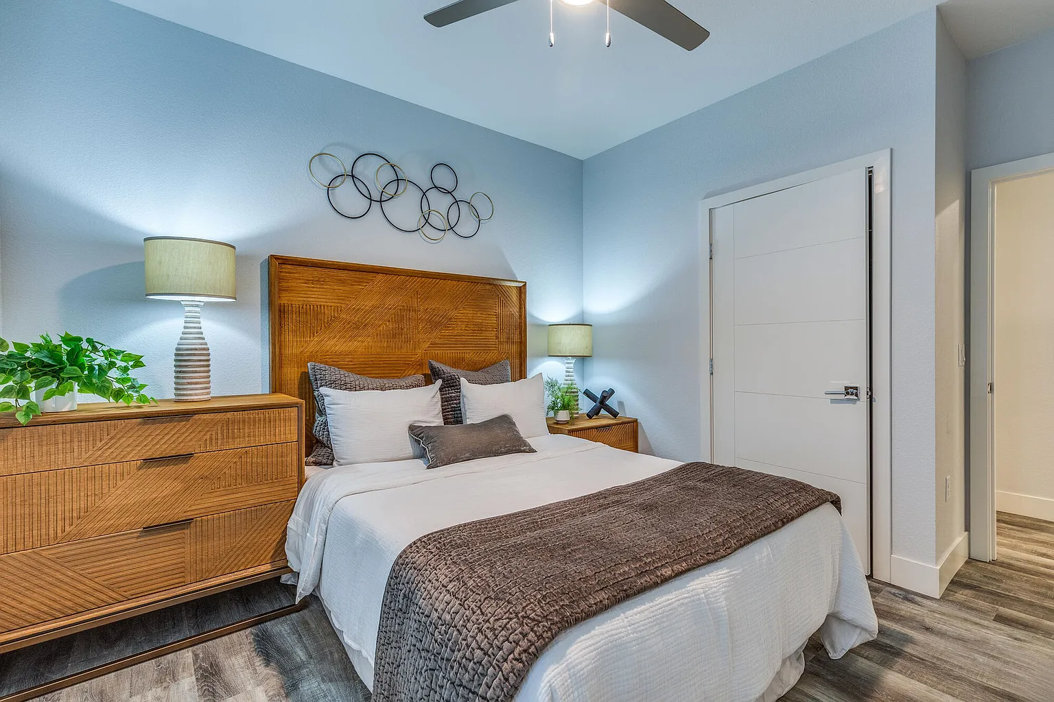 2830 Northtowne Ln #121 photo 1
