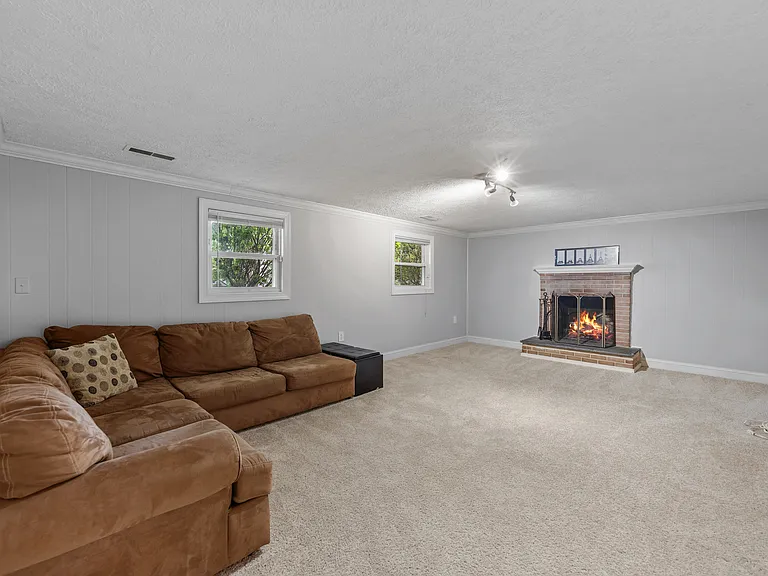 917 Allan Rd — Photo 18