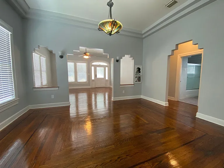 1003 E Columbus Dr — Photo 10