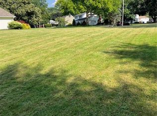 235 Countryshire Dr, Rochester, NY 14626