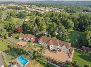 1066 Washington Crossing Rd, Newtown, PA 18940