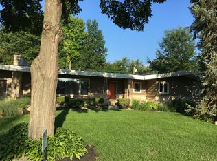 911 S 88th St, Omaha, NE 68114