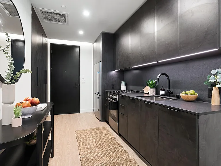 Venue Residences — Photo 58
