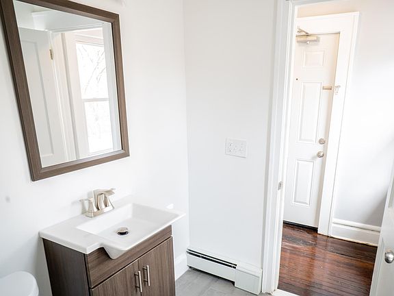 3rd image of 106 S Arlington Ave Floor 3