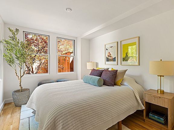 5th image of 569 Carroll St APT 1