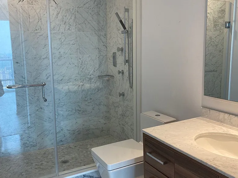 488 University Ave #2605 — Photo 9