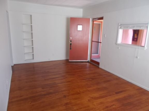 4th image of 315 Olive St