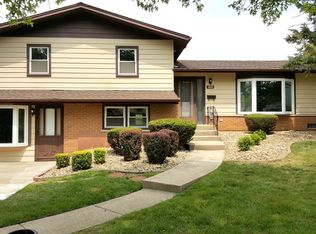 6060 El Morro Ln, Oak Forest, IL