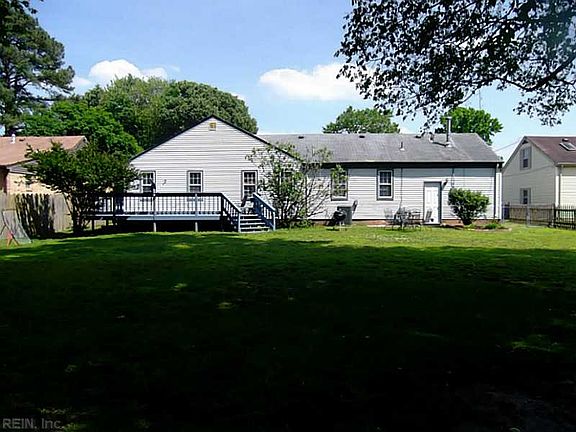 3rd image of 920 Hanbury Ct