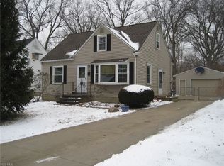 212 Inwood Blvd, Avon Lake, OH 44012